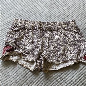 LA Hearts Size S Pattern Shorts